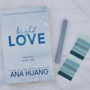Twisted Love – Ana Huang (Inglés)